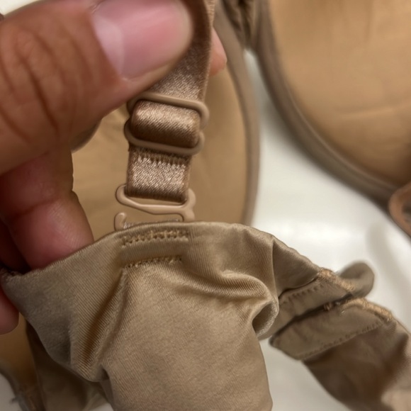 Ambrielle Push up Plunge Bra, size: 36c color: Tan - Picture 4 of 5